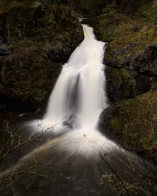 Sitting Lady Falls in Winter